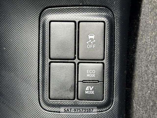 Toyota AQUA 2021-02 260202-5