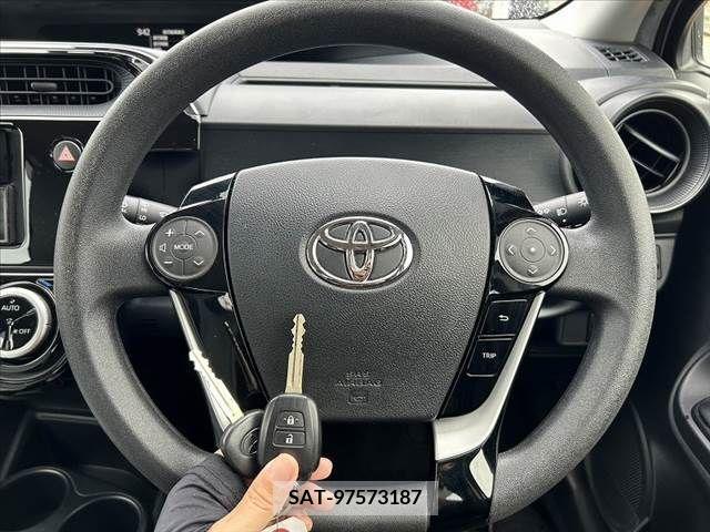 Toyota AQUA 2021-02 260202-4