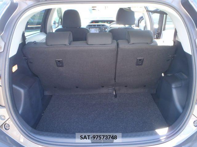 Toyota AQUA 2013-03 314132-10