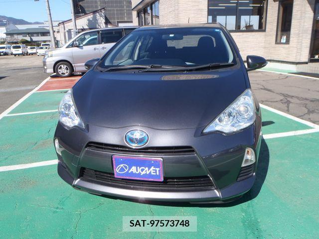 Toyota AQUA 2013-03 314132-0