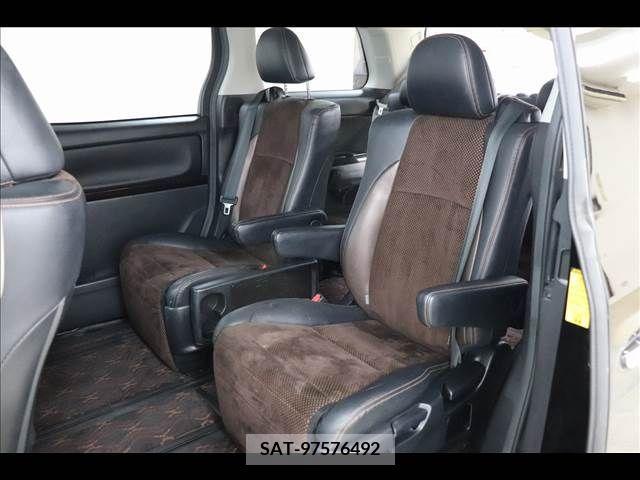 Toyota ALPHARD 2014-11 216207-11