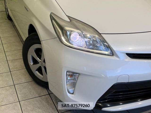 Toyota PRIUS 2012-04 377025-10