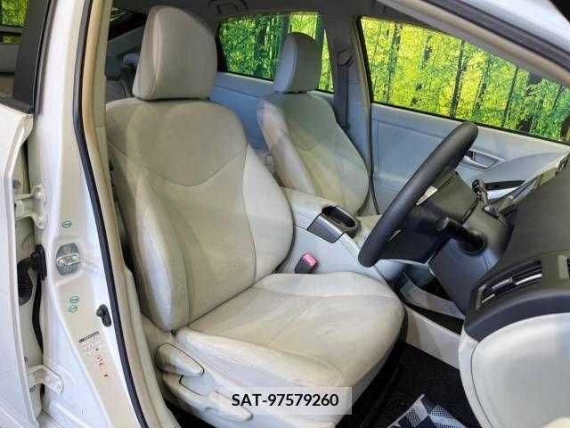Toyota PRIUS 2012-04 377025-6