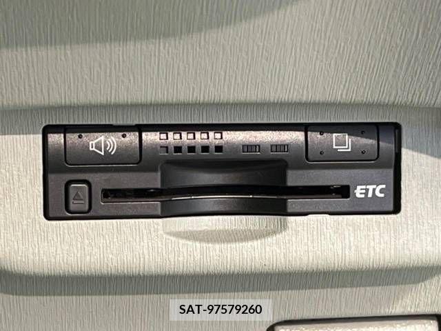 Toyota PRIUS 2012-04 377025-4