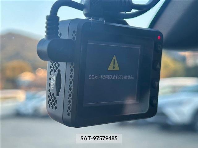 Toyota VOXY 2018-11 208621-13