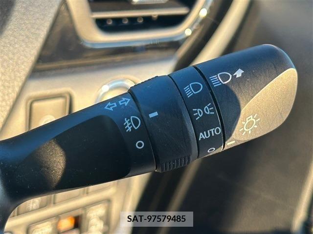 Toyota VOXY 2018-11 208621-11