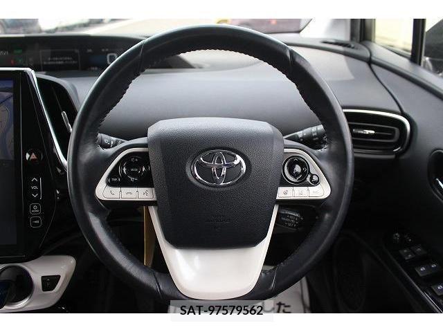 Toyota PRIUS PHV 2018-11 245909-16