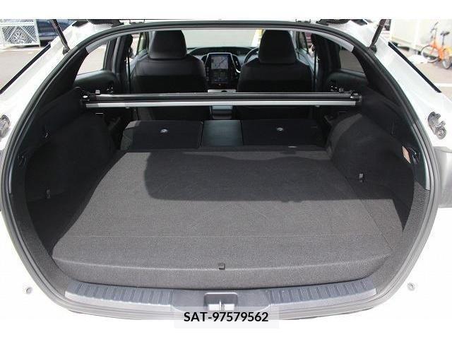 Toyota PRIUS PHV 2018-11 245909-14