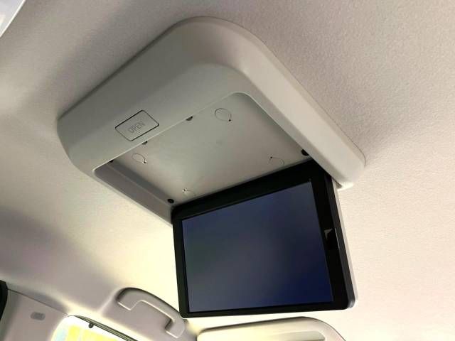 Nissan SERENA 2018-10 182279-2