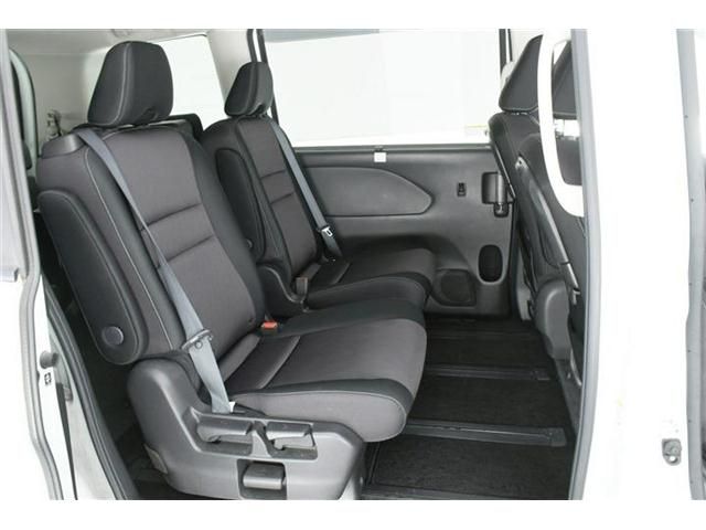 Nissan SERENA 2018-05 17672-9