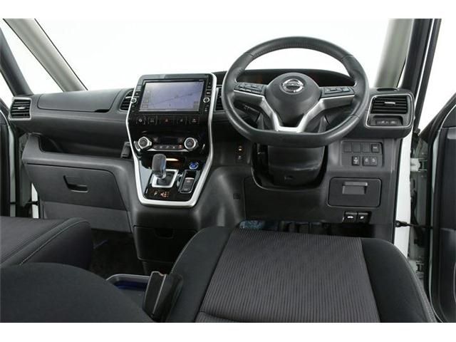 Nissan SERENA 2018-05 17672-7