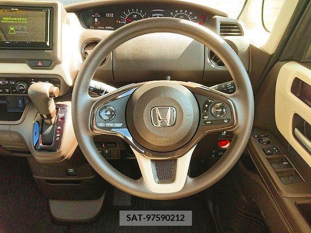 Honda N BOX 2021-09 202217-13