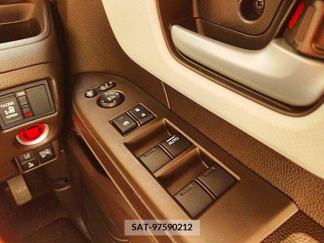 Honda N BOX 2021-09 202217-16
