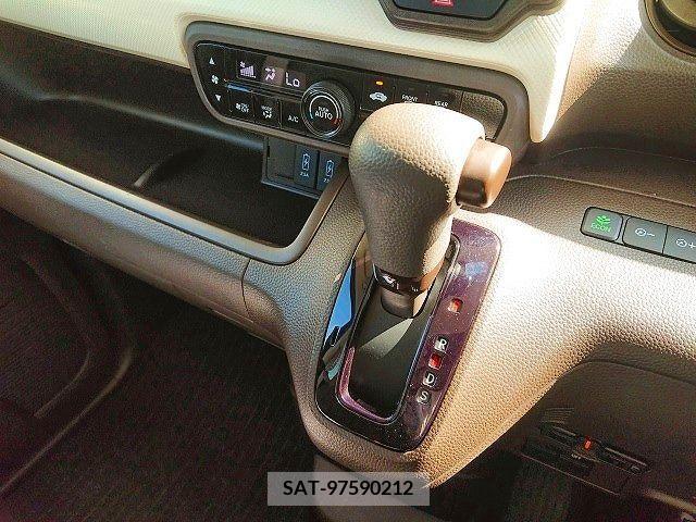 Honda N BOX 2021-09 202217-19