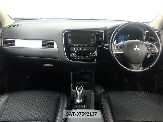 Mitsubishi OUTLANDER PHEV 2014-12 365907-1