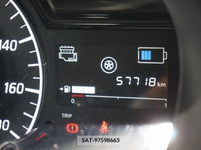 Nissan NOTE 2017-07 340757-28