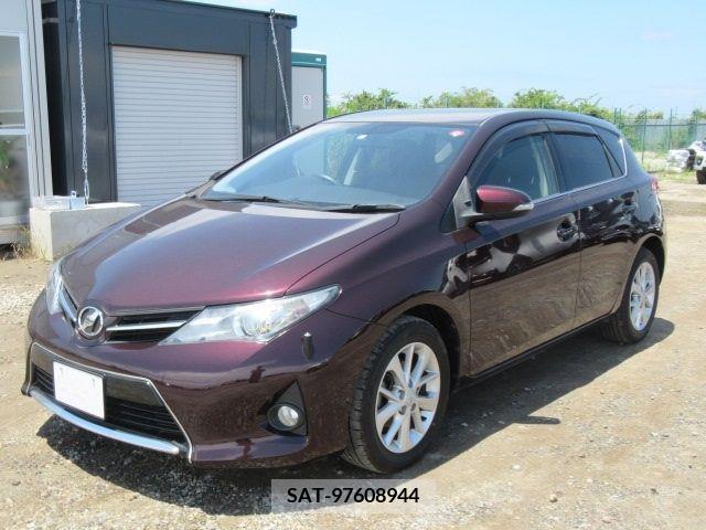 Toyota AURIS 2014-08 380516-0