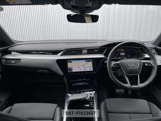 Audi E-TRON 2022-04 374210-8