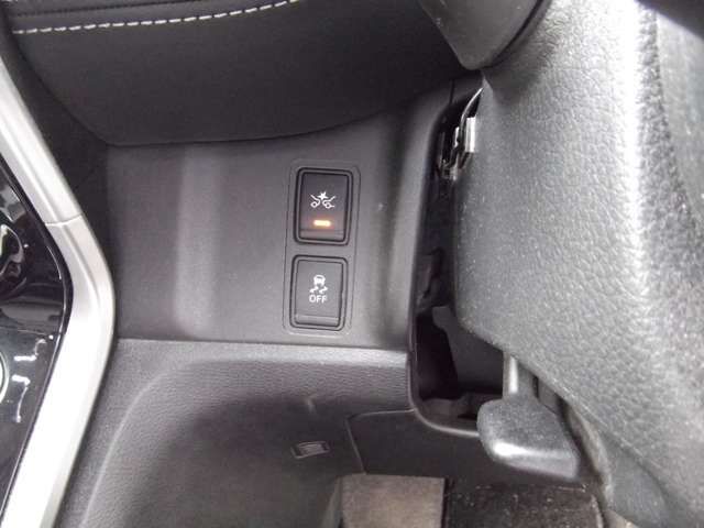 Nissan SERENA 2016-12 14277-5