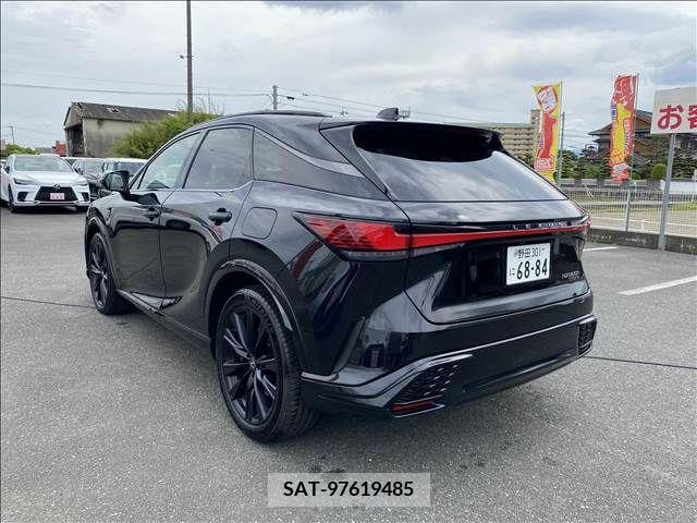 Lexus RX 2023-05 275888-2