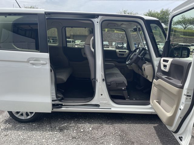 Honda N BOX 2019-03 6147-11