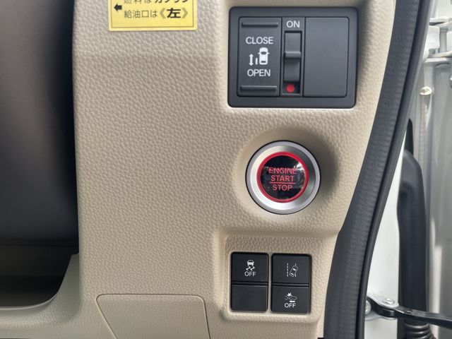 Honda N BOX 2019-03 6147-5