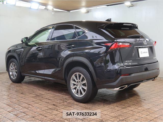 Lexus NX 2017-08 276724-2