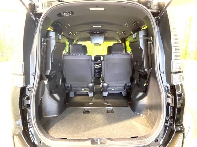 Toyota VOXY 2020-12 17610-11