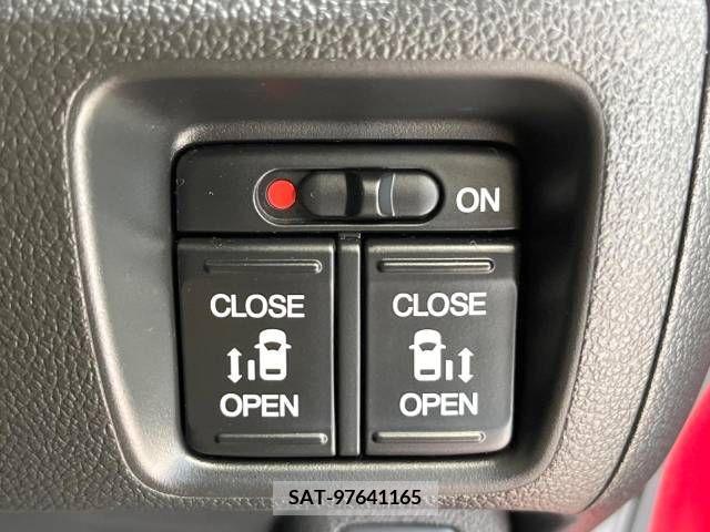 Honda N BOX CUSTOM 2017-09 306805-6