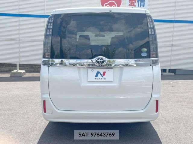 Toyota VOXY 2014-10 394998-15