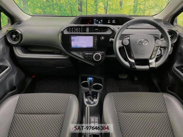 Toyota AQUA 2017-08 218672-1