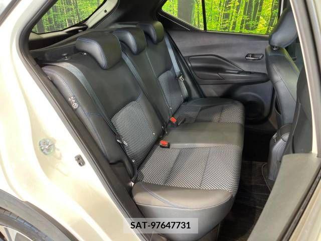 Nissan KICKS 2021-10 362279-11