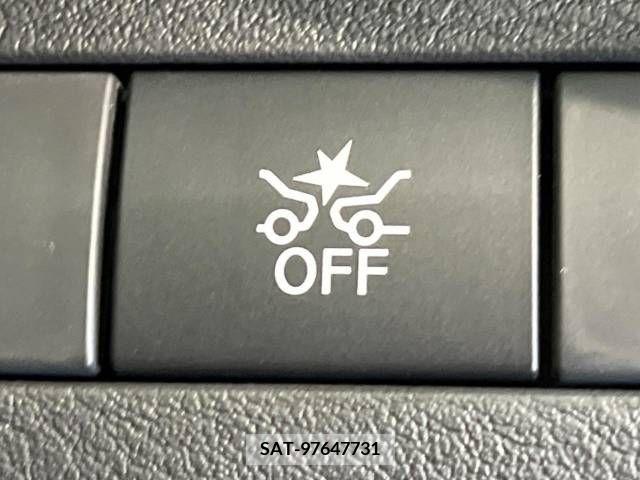 Nissan KICKS 2021-10 362279-5