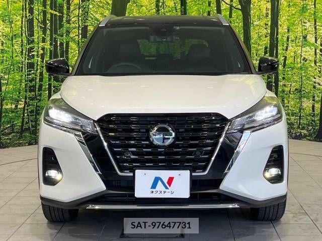 Nissan KICKS 2021-10 362279-15