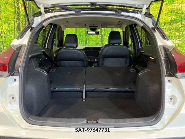 Nissan KICKS 2021-10 362279-12