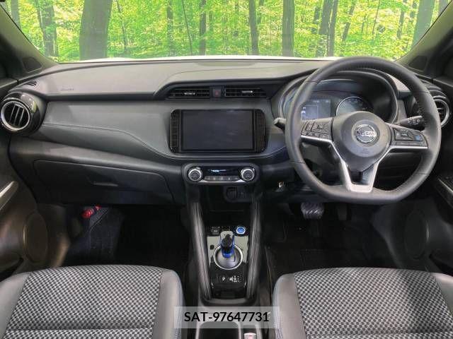 Nissan KICKS 2021-10 362279-1