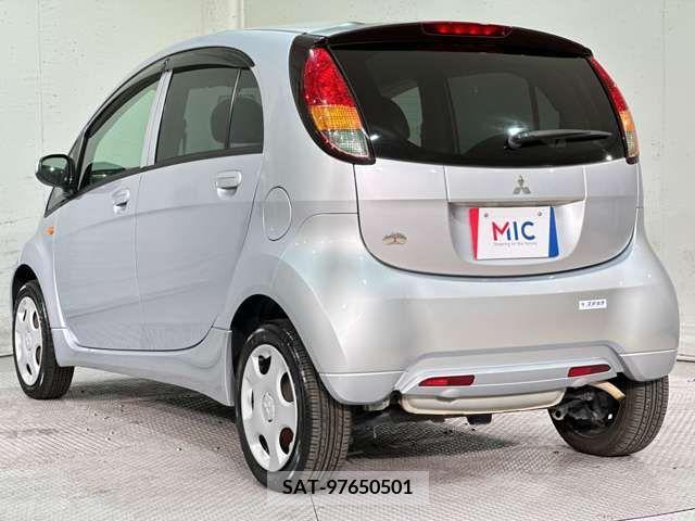 Mitsubishi I 2009-10 324013-10