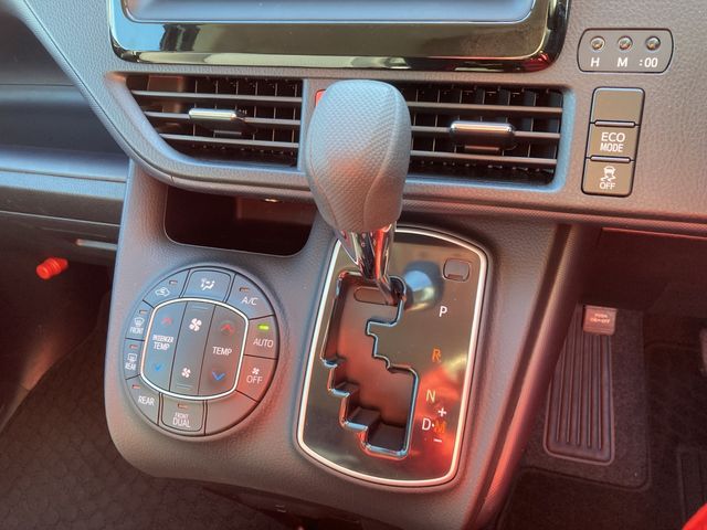 Toyota VOXY 2016-11 27674-25