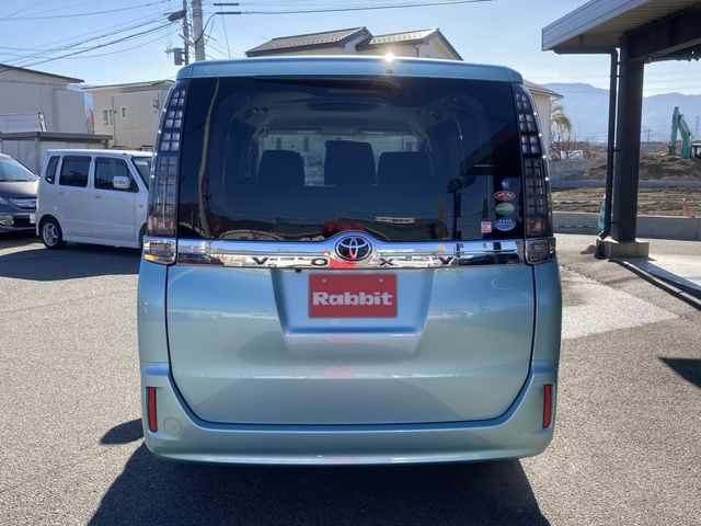 Toyota VOXY 2016-11 27674-6