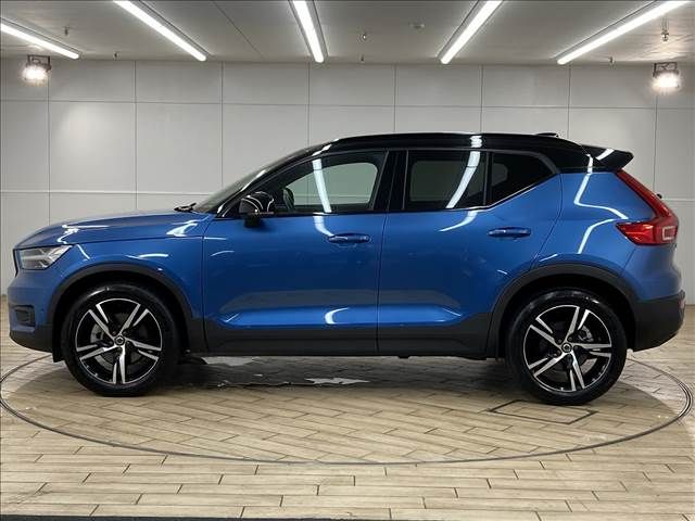 Volvo XC40 2021-02 23105-15