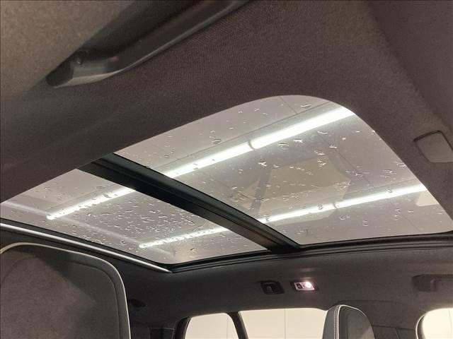 Volvo XC40 2021-02 23105-5
