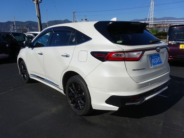 Toyota HARRIER 2018-01 189581-4