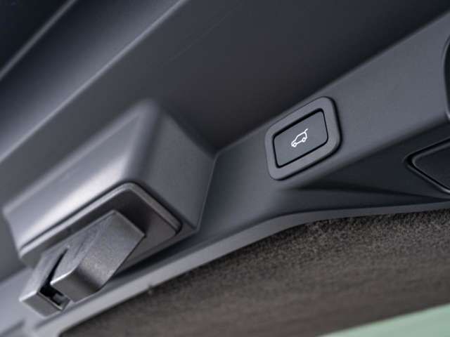 ROVER RANGE ROVER 2019-06 186821-19