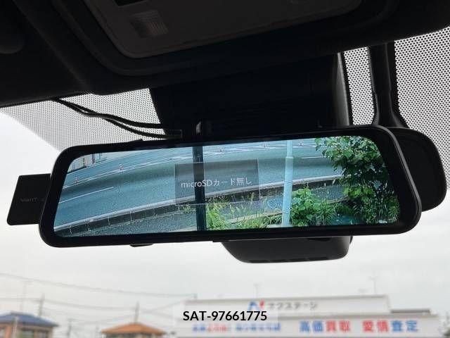 Toyota VOXY HYBRID 2018-01 352502-6