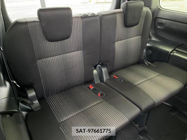 Toyota VOXY HYBRID 2018-01 352502-10