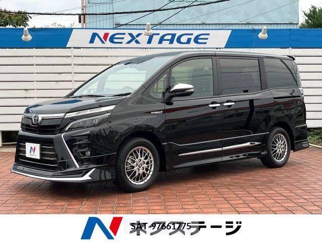 Toyota VOXY HYBRID 2018-01 352502-0