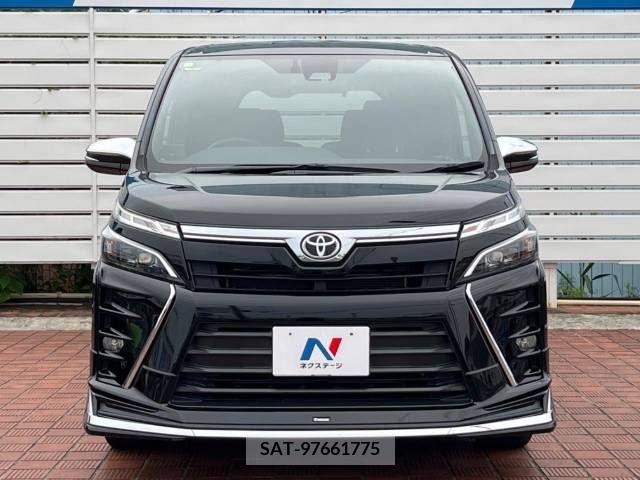 Toyota VOXY HYBRID 2018-01 352502-14