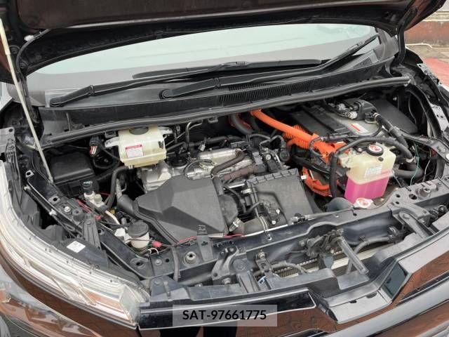 Toyota VOXY HYBRID 2018-01 352502-19