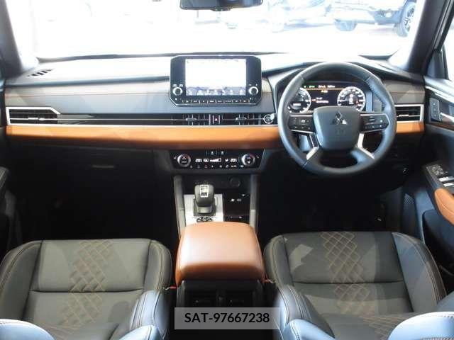 Mitsubishi OUTLANDER PHEV 2023-09 365901-8
