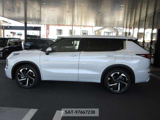 Mitsubishi OUTLANDER PHEV 2023-09 365901-7